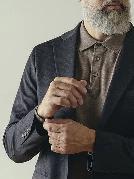 СЕРЫЙ МУЖСКОЙ КОСТЮМ ИЗ ЭЛАСТИЧНОЙ ТКАНИ SU26122-R