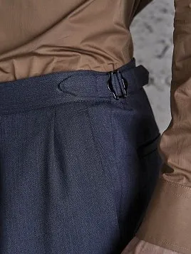 МУЖСКИЕ БРЮКИ С ЗАЩИПАМИ TR26125-283 СЕРЫЕ