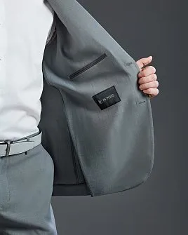 ЛЕТНИЙ КОСТЮМ PEPLOS С НАКЛАДНЫМИ КАРМАНАМИ SU26802-R ЗЕЛЕНЫЙ