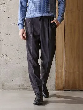 СЕРЫЕ МУЖСКИЕ БРЮКИ С ЗАЩИПАМИ TR26131-235